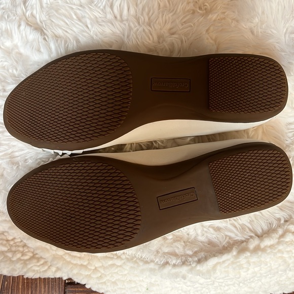 Croft and Borrow Ortholite women’s white flat size 8.5. NWOT - Picture 5 of 6